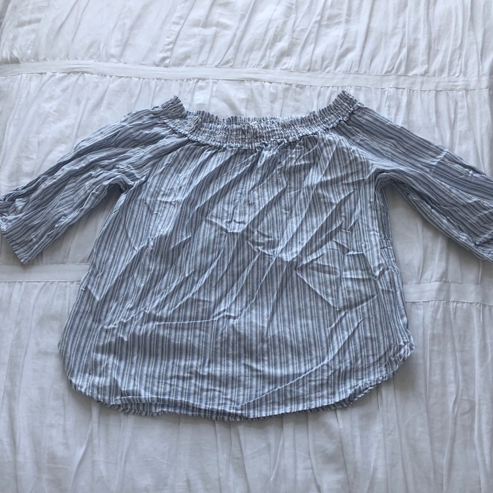 OFF THE SHOULDER BLOUSE